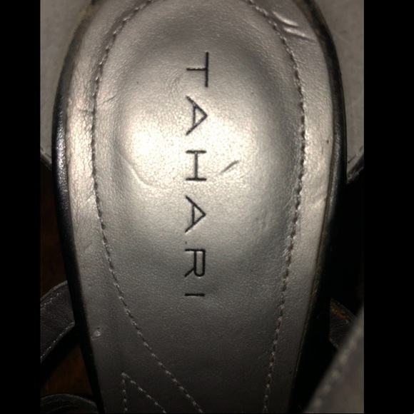 Tahari Leather Gladiator Sandal Heels - Picture 5 of 6